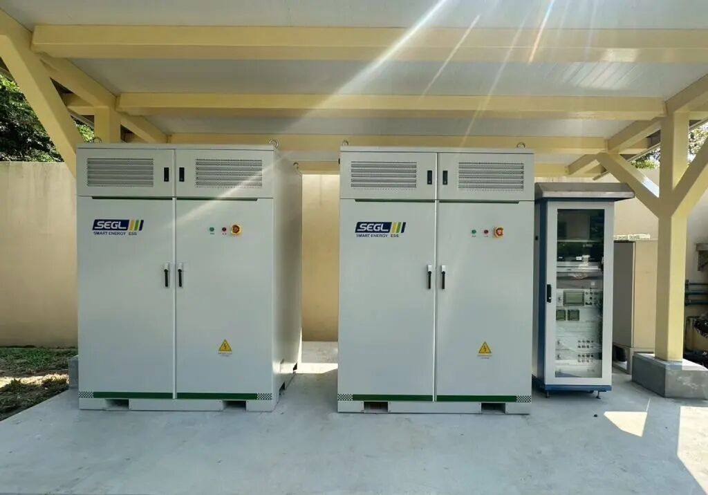 矽谷能源针对表后储能市场,特别推出「工商储能节费方案」,透过减轻企业建置负担,共创双赢;图为「液冷工商一体机」。图/矽谷能源提供。