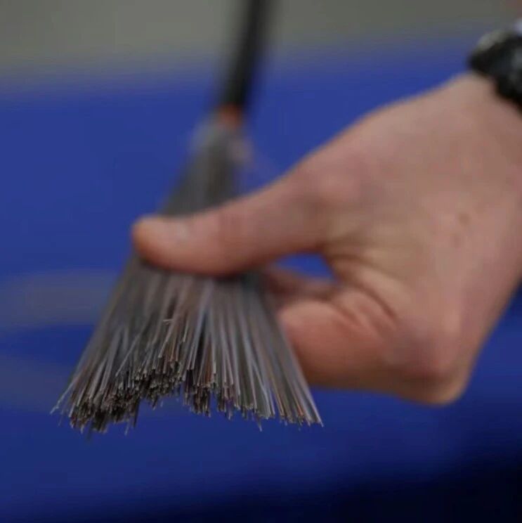 Meta与康宁达成光纤协议：为人工智能数据中心提供关键基础设施