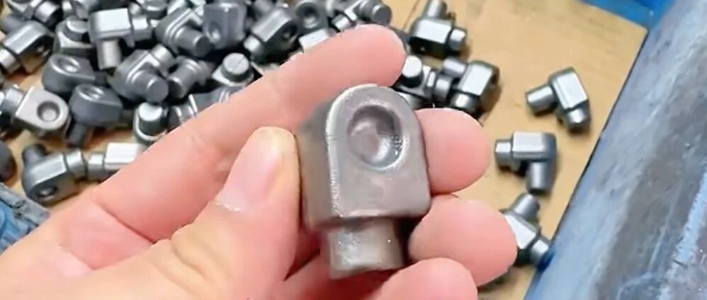 AI液冷不锈钢零件热模锻工艺简析